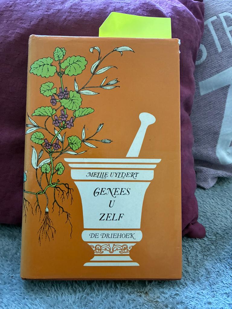 Genees U zelf  ( Mellie Uyldert .), Ophalen of Verzenden, Zo goed als nieuw, Overige onderwerpen, Achtergrond en Informatie