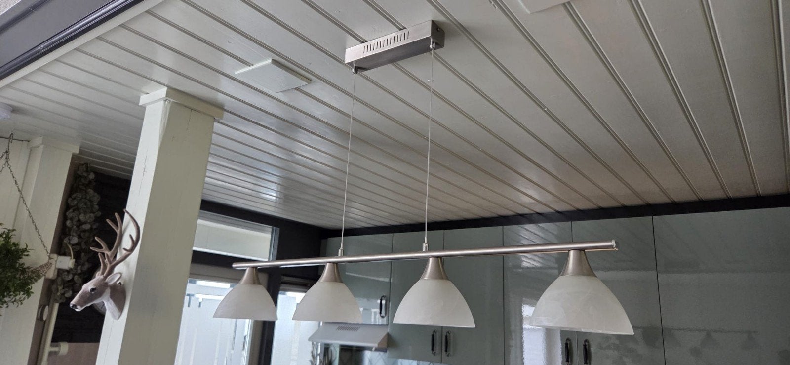 Moderne hanglamp met 4 glazen kappen, Huis en Inrichting, Gebruikt, Glas, Modern, E27 (groot)