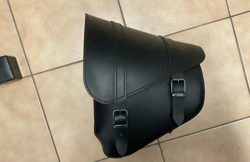 HD swingarm bag softail, Verzenden