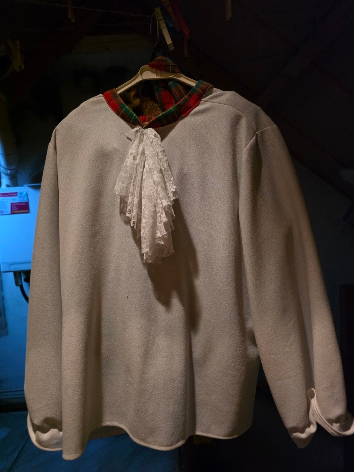 Schotse kilt en blouse - Carnavalskleding, Carnaval, Onbekend, Maat 56/58 (XL), Ophalen of Verzenden