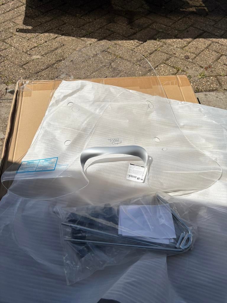 Nieuw scooter windscherm Piaggio en nieuwe band op velg, Ophalen, Nieuw, Overige typen, Overige merken