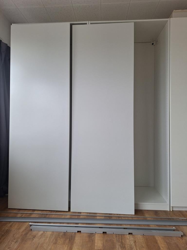 Witte pax kast schuifdeuren, Ophalen, 200 cm of meer, Meerdere deuren, 50 tot 100 cm