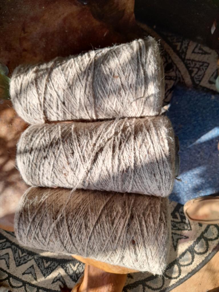 (brei)garen naturel gemêleerd, 2kg +, Hobby en Vrije tijd, Ophalen, Nieuw, Breien of Haken, Wol of Garen