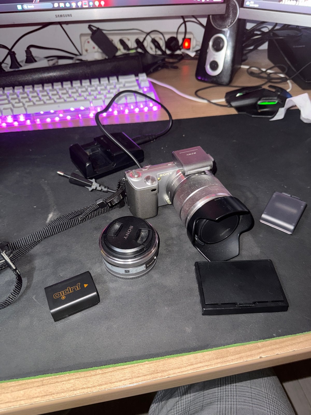 Sony NEX-5 camera met 2 lenzen en accessoires, Audio, Tv en Foto, Fotocamera's Digitaal, Gebruikt, Ophalen of Verzenden, Accu
