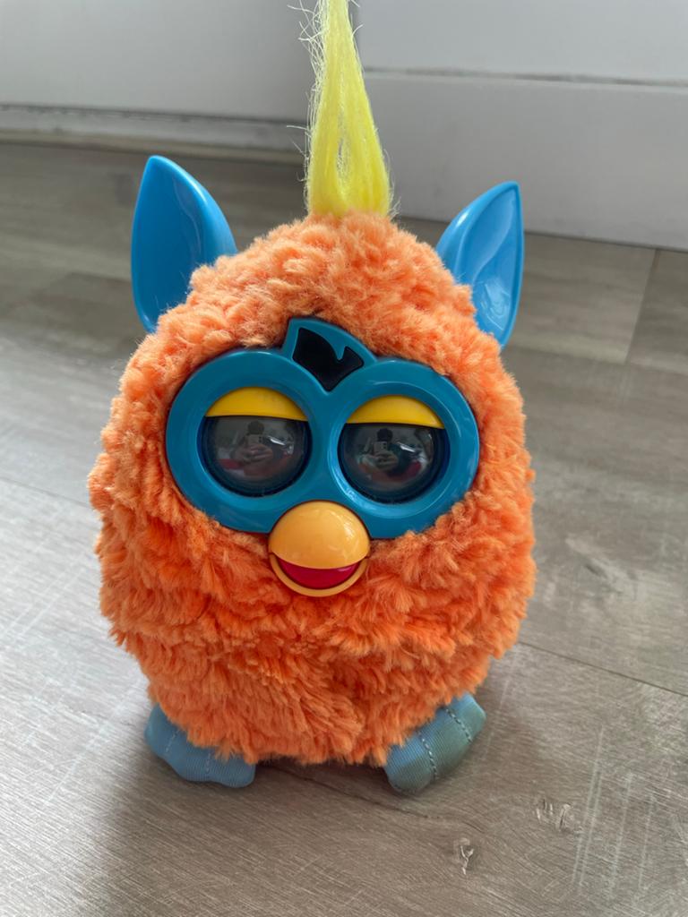 Furby Orangutan (2012) - Werkt niet, Ophalen of Verzenden, Gebruikt, Jongen of Meisje