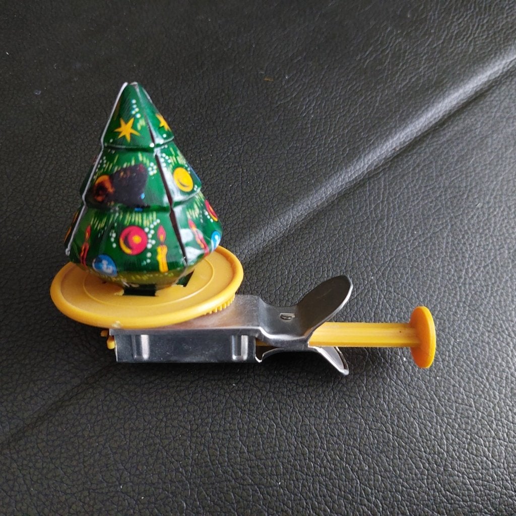 Kerstspeeltje blik japan (kerstboom met kerstman erin), Diversen, Ophalen of Verzenden, Gebruikt