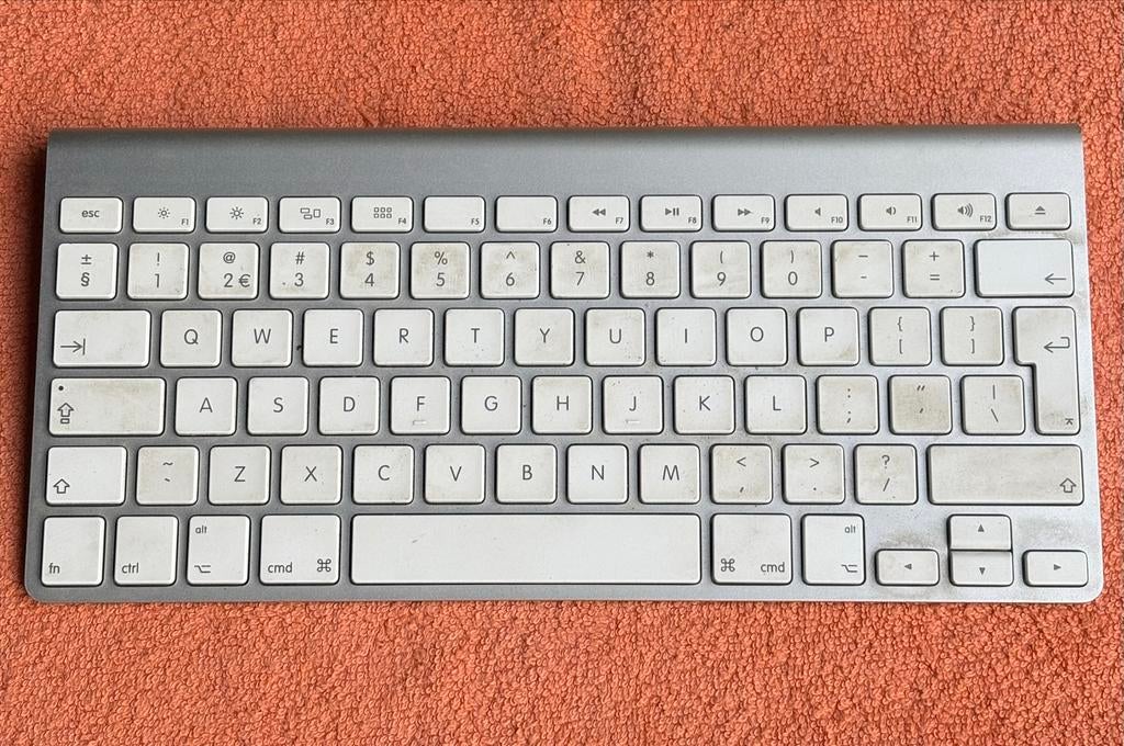 Apple Wireless Keyboard A1314 - Draadloos Toetsenbord, Computers en Software, Toetsenborden, Ophalen of Verzenden, Qwerty, Gebruikt