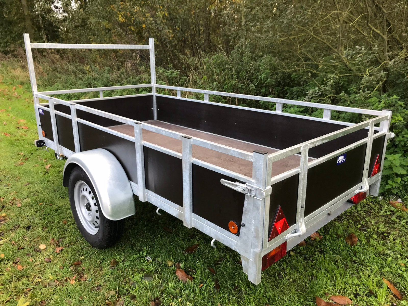Nieuwe aanhangwagen, gratis res wiel en COC, Ophalen, Nieuw