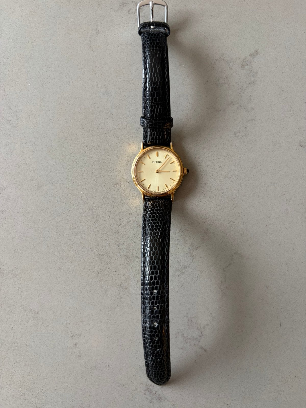 Seiko polshorloge met zwart leren bandje, Sieraden, Tassen en Uiterlijk, Polshorloge, Ophalen of Verzenden, Overige materialen