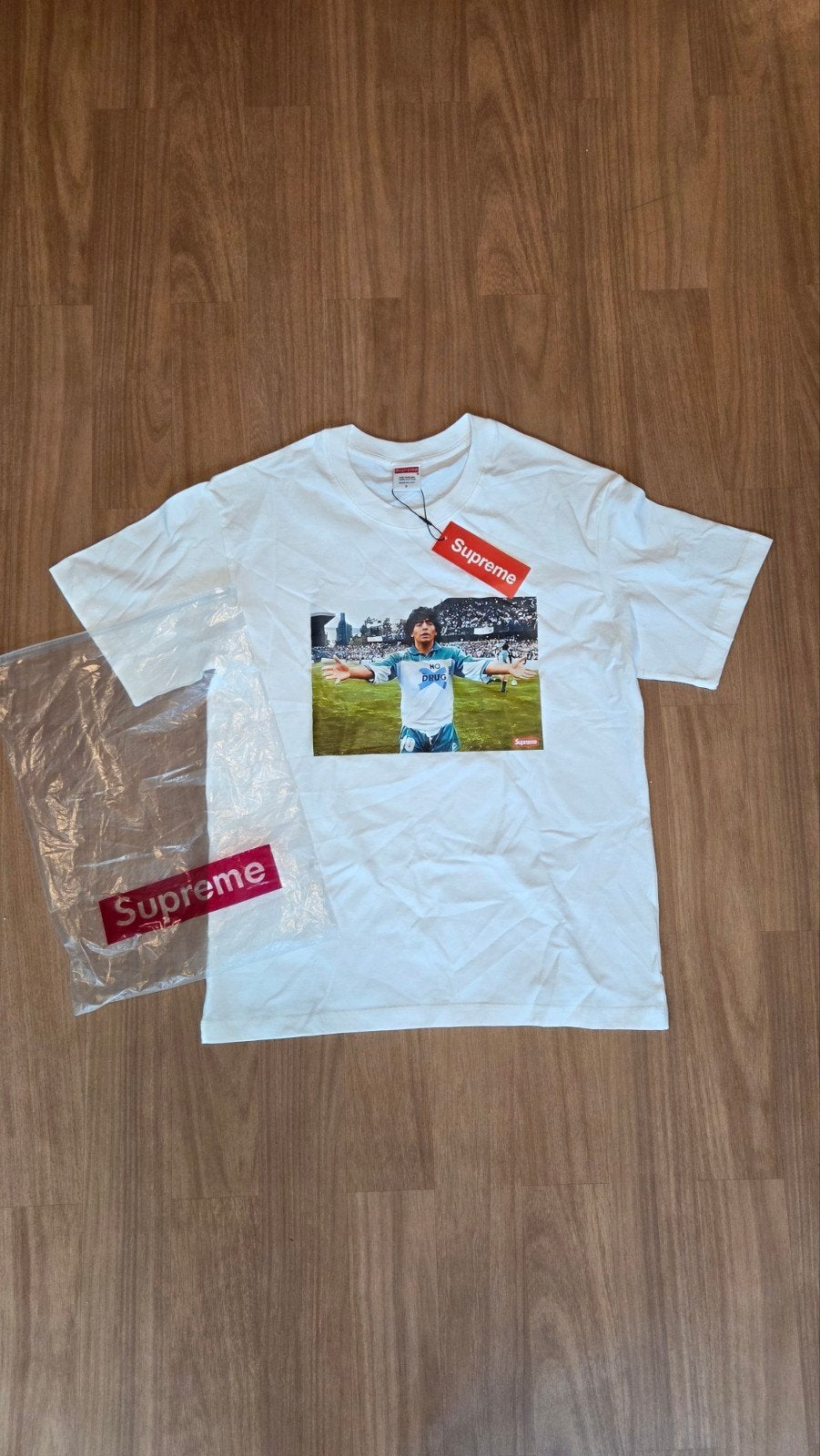 Supreme Maradona T-shirt Wit Maat S - Nieuw & Ongedragen, Wit, Nieuw, Ophalen of Verzenden, Maat 46 (S) of kleiner