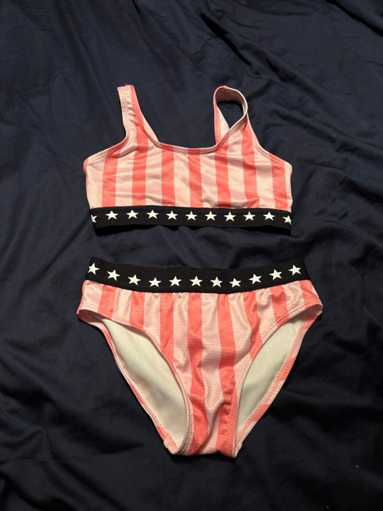 Bikini met sterren maat 134, Bikiniset, Meisje, Ophalen of Verzenden, Zo goed als nieuw