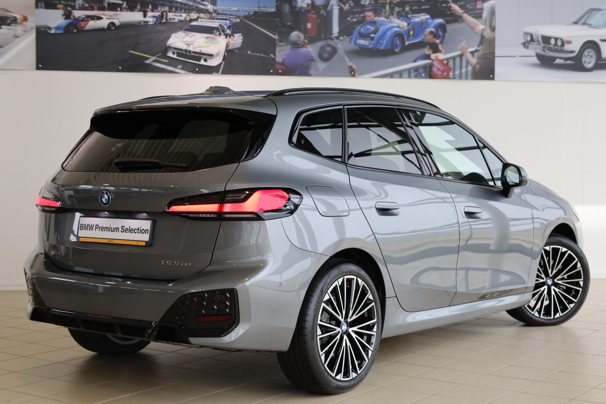 BMW 2 Serie Active Tourer 225e xDrive | M Sport | Panoramada, Auto's, BMW, Automaat, 150 min, Bedrijf, Vierwielaandrijving