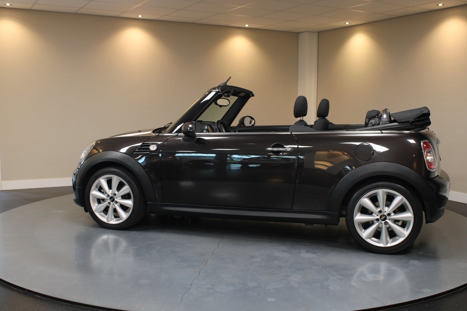 Mini Cabrio 1.6 Cooper Chili *Automaat* Dealer OH|Stoelverw., Auto's, 15 km/l, Gebruikt, Euro 6, 4 cilinders