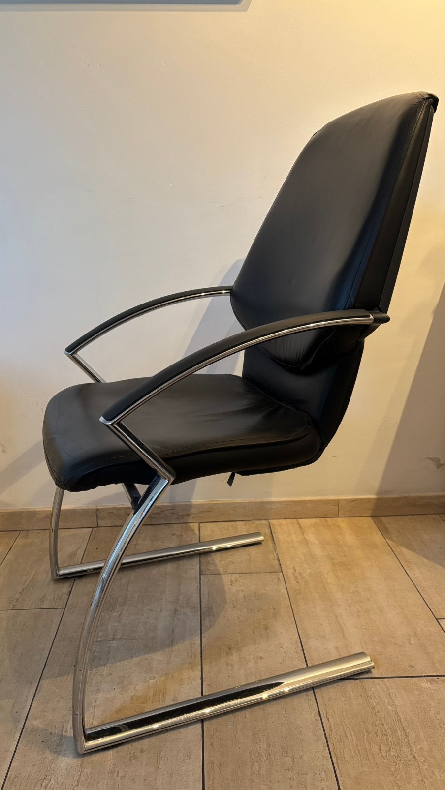 4x lederen comfortabele stoelen met alu frame, Huis en Inrichting, Fauteuils, Ophalen, Zo goed als nieuw, Minder dan 75 cm, 50 tot 75 cm