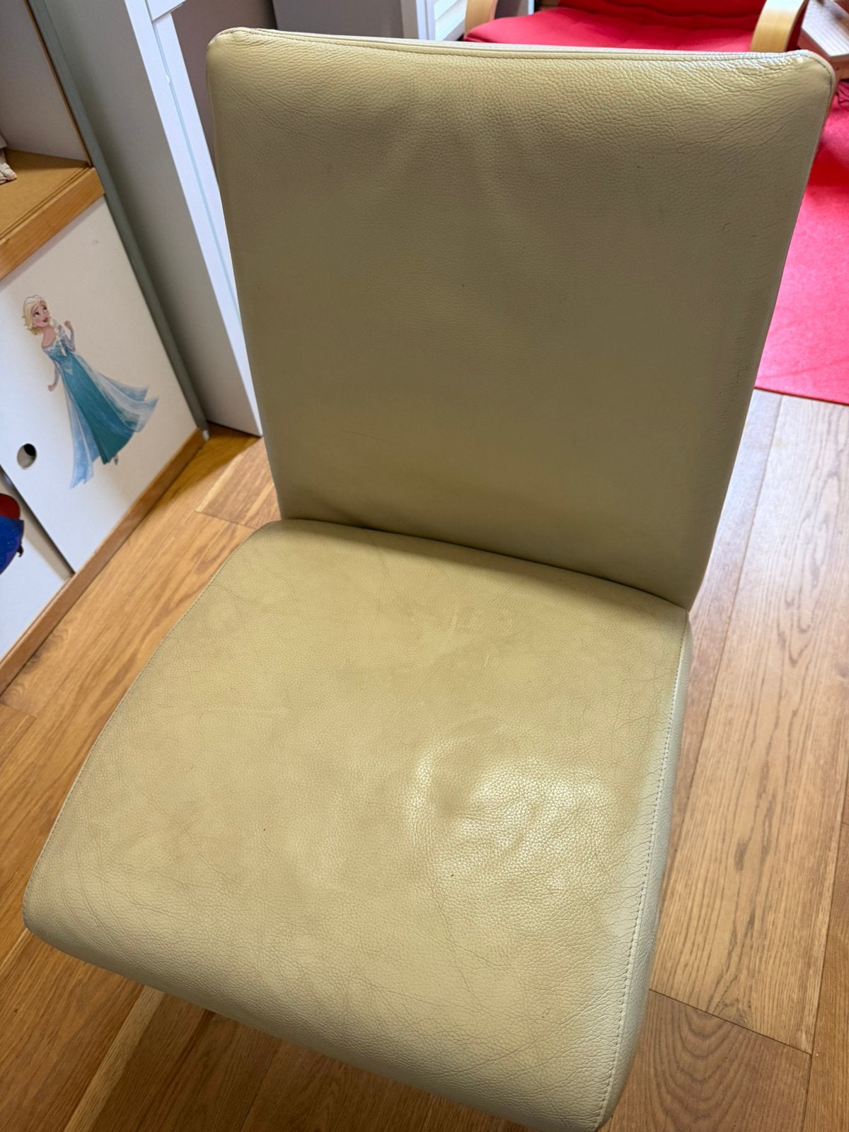 Stoel voor eettafel - gratis, Ophalen, Gebruikt, Wit, Leer