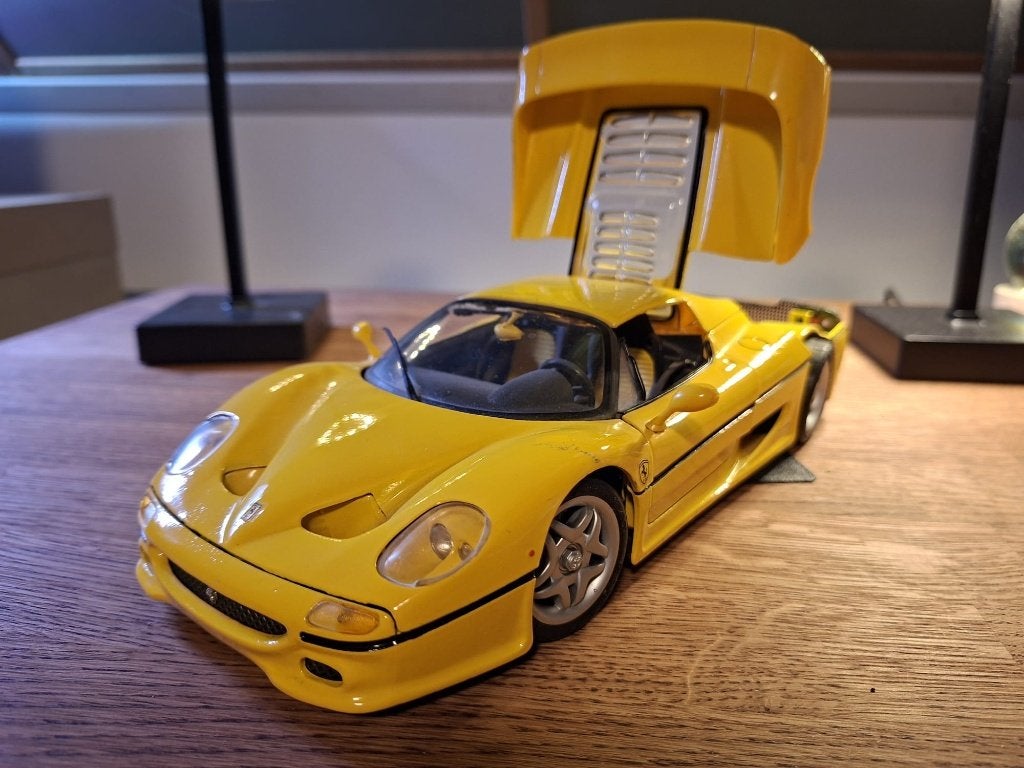Maisto Ferrari F50 1:18 – Made in Thailand, Ophalen of Verzenden, Zo goed als nieuw, Auto, Maisto