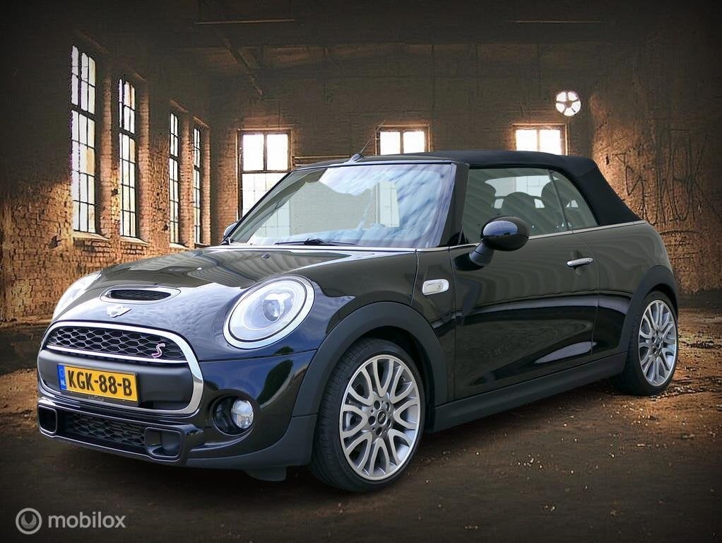 Mini Cooper S Cabrio - 18" - leer - H/K - HUD - BTW auto, 1998 cc, Gebruikt, 4 stoelen, Zwart