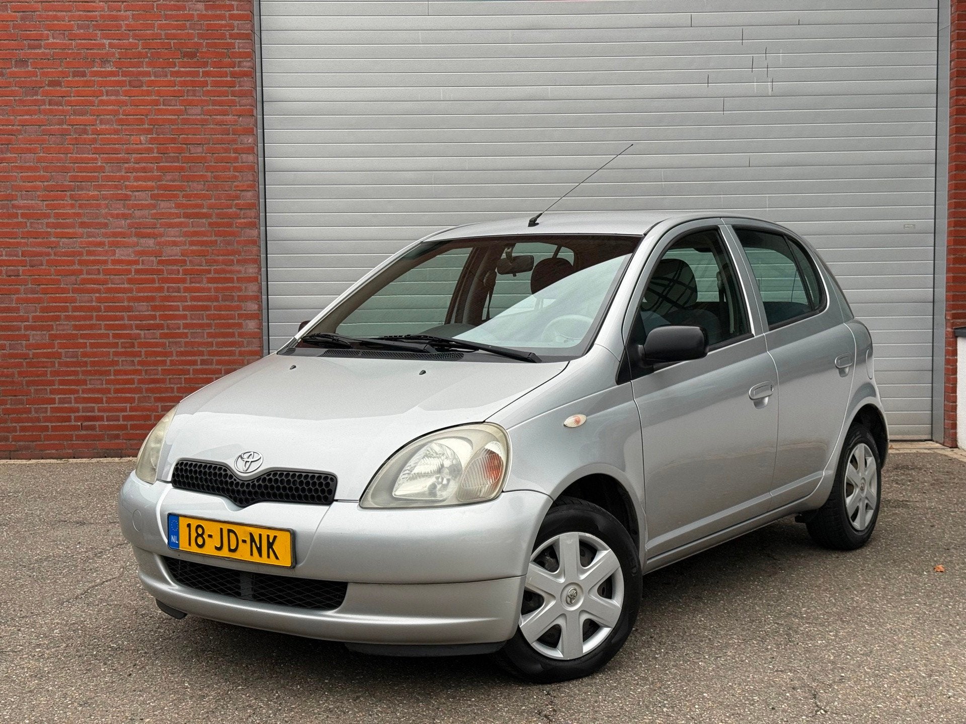 Toyota Yaris 1.0-16V VVT-i YORIN | NAP | NEW APK |, Voorwielaandrijving, 4 cilinders, 400 kg, Origineel Nederlands