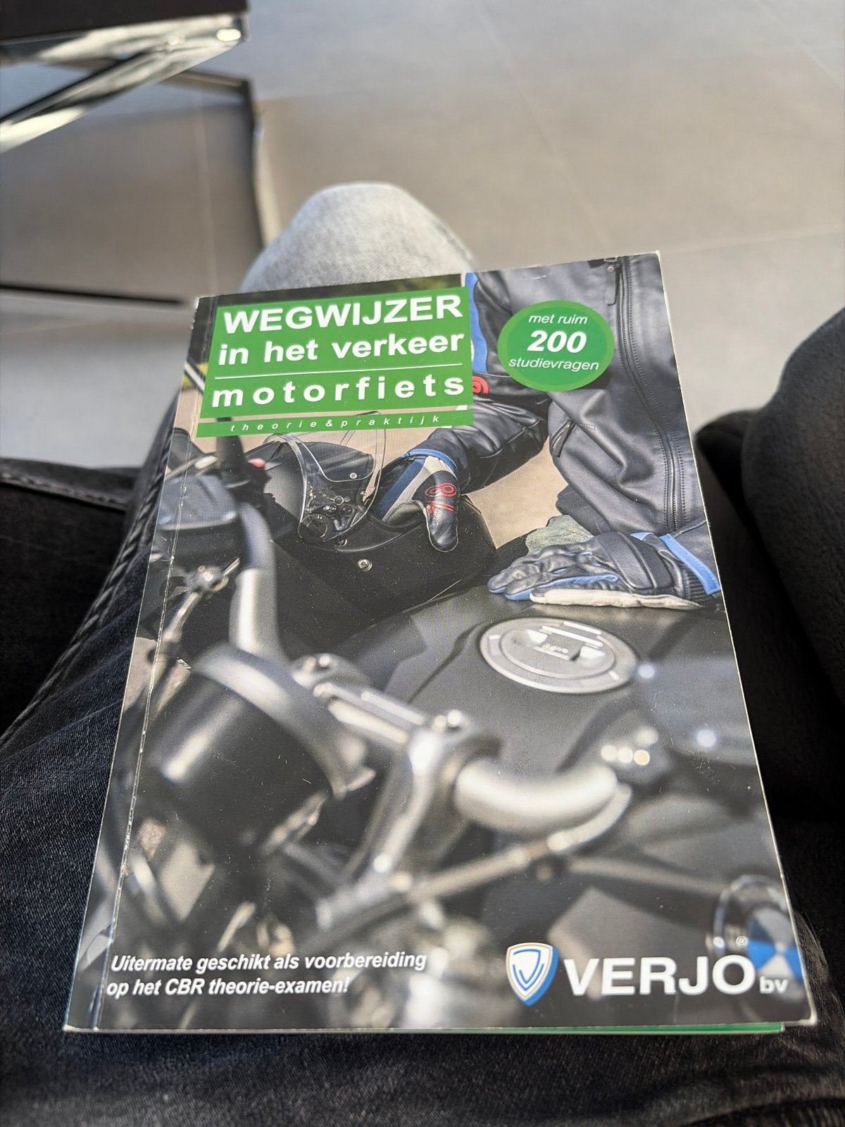 motorfiets theorie & praktijk lesboek, Boeken, Ophalen of Verzenden, Zo goed als nieuw, Overige niveaus