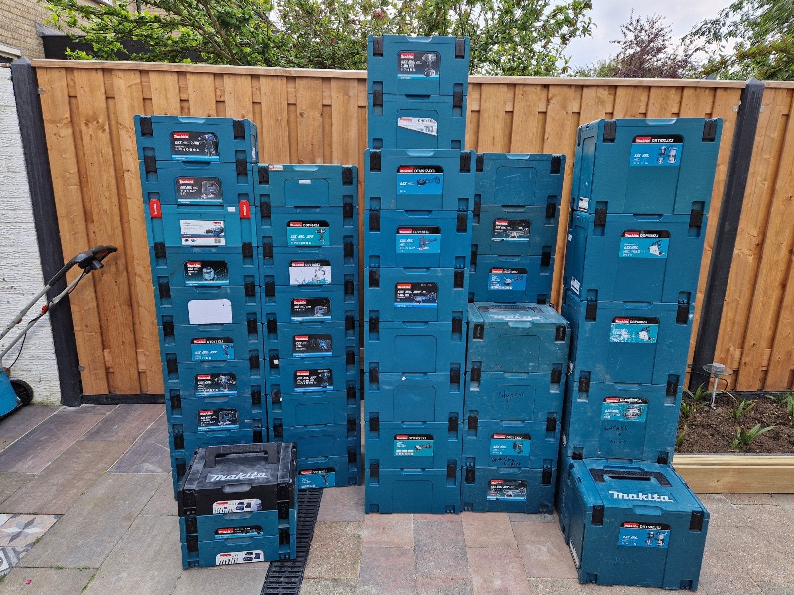 Makita M-boxen / systainers (maat 1 t/m maat 4), Ophalen of Verzenden, Gebruikt, Doos