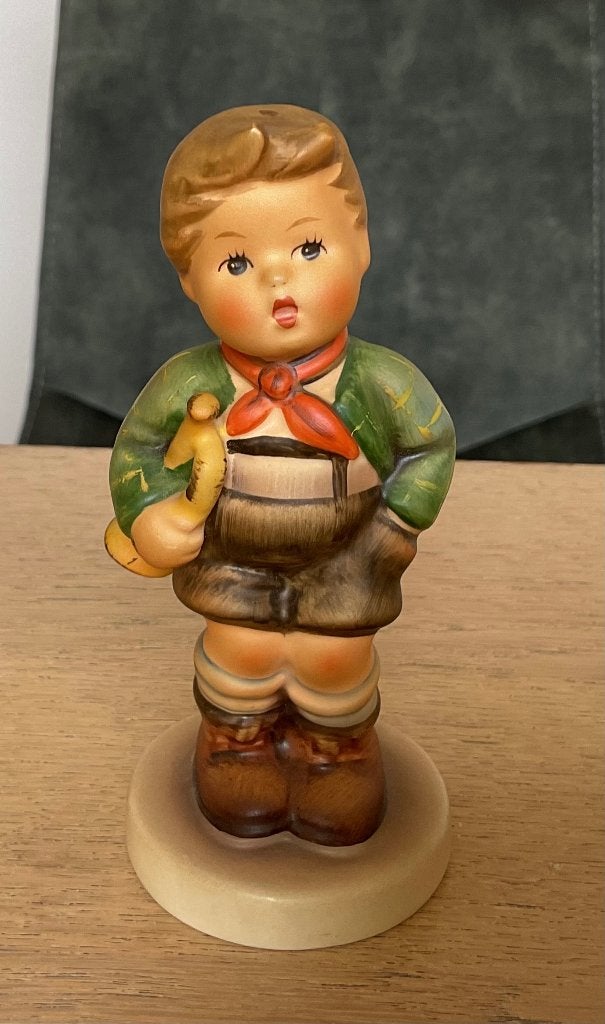 Hummel beeldje 97 jongen met trompet, Ophalen of Verzenden, Zo goed als nieuw, Hummel
