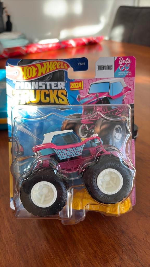Hot wheels Meyers Manx Barbie Monster Truck 1/64, Ophalen of Verzenden, Nieuw, Auto