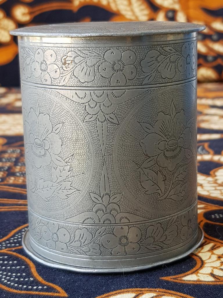 Mooie antieke theebus uit Indonesië van Banka tin 8 cm., Antiek en Kunst, Ophalen of Verzenden