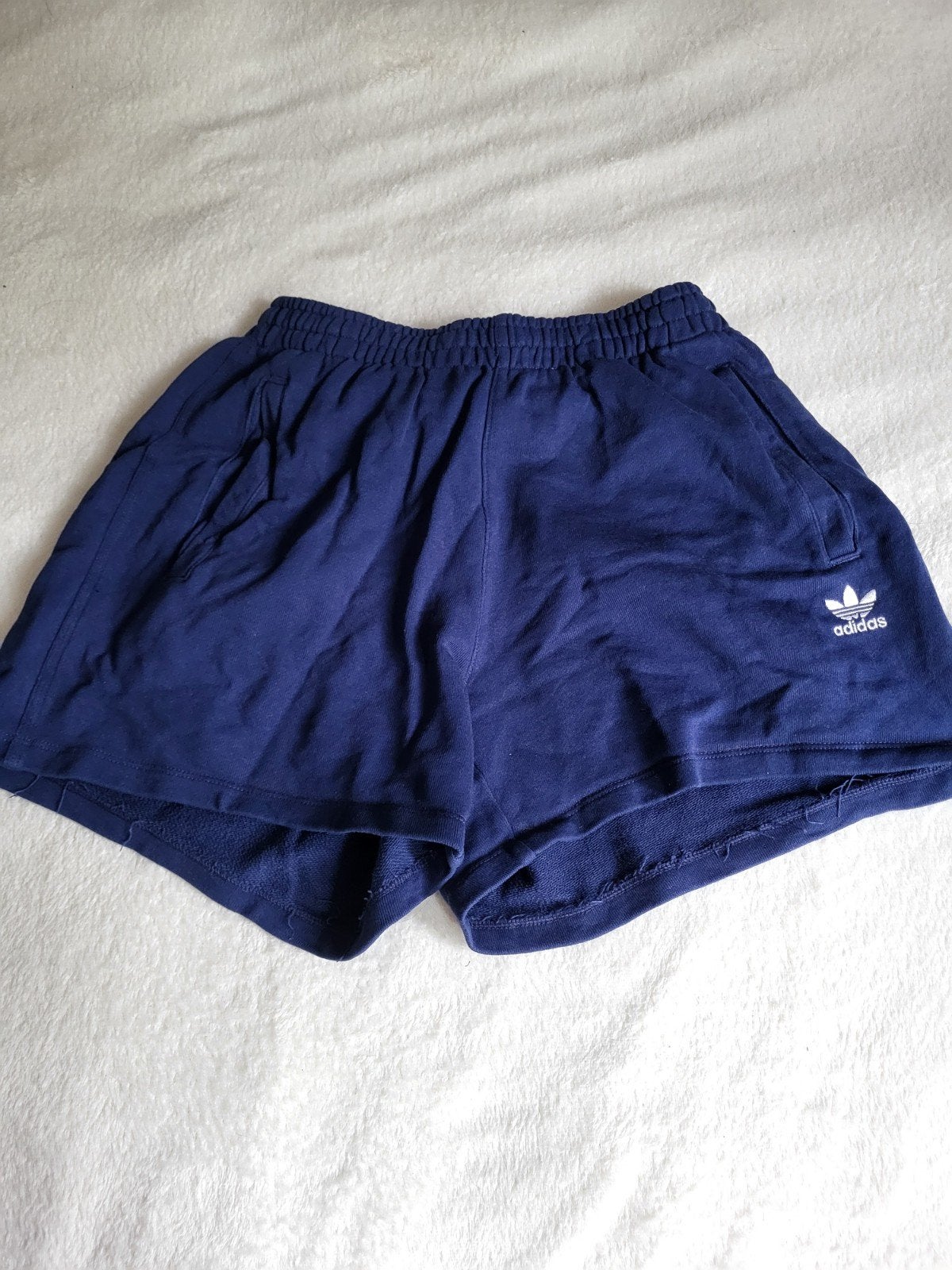 korte broek mt s adidas, Ophalen of Verzenden, Zo goed als nieuw, Blauw