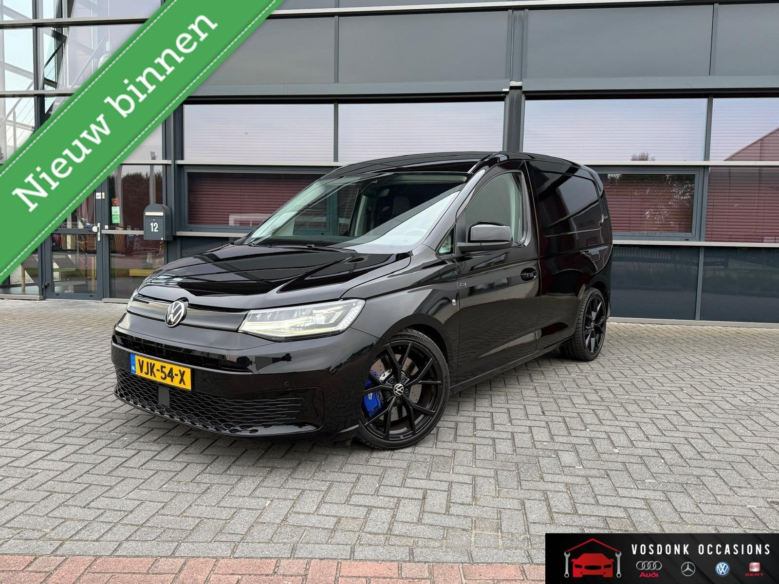 Volkswagen Caddy 2.0 TDI 1st Edition R-line Full option!, Auto's, Automaat, Gebruikt, Euro 6, 4 cilinders