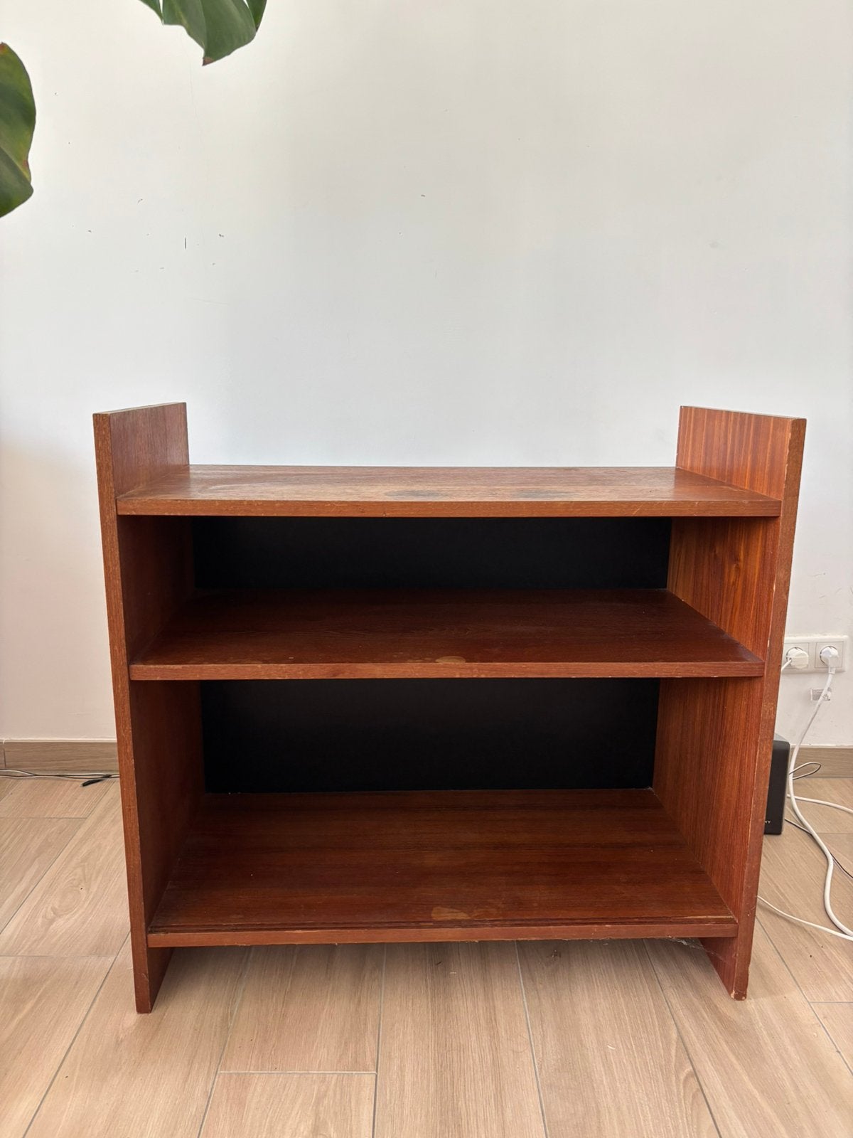 Houten kast dressoir, Ophalen, Met plank(en), Minder dan 50 cm, Zo goed als nieuw
