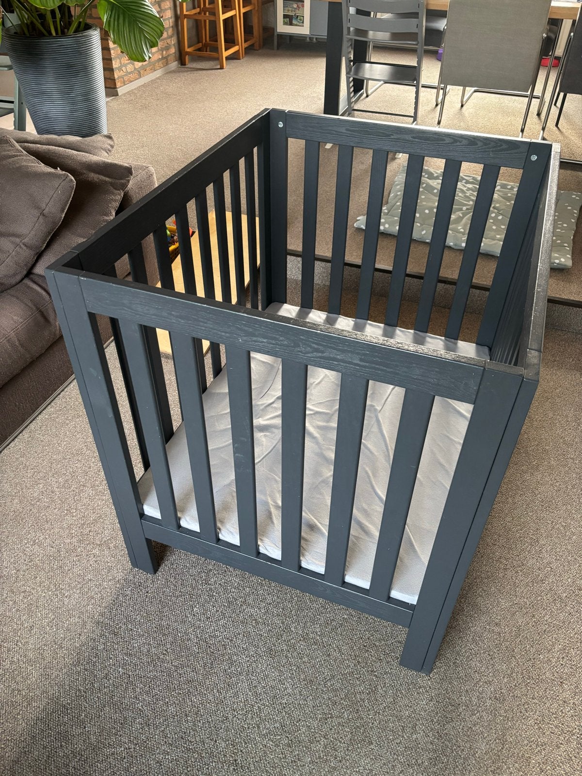 Zwarte baby box - compleet, Kinderen en Baby's, Boxen, Ophalen, Gebruikt, Rechthoekig, In hoogte verstelbaar