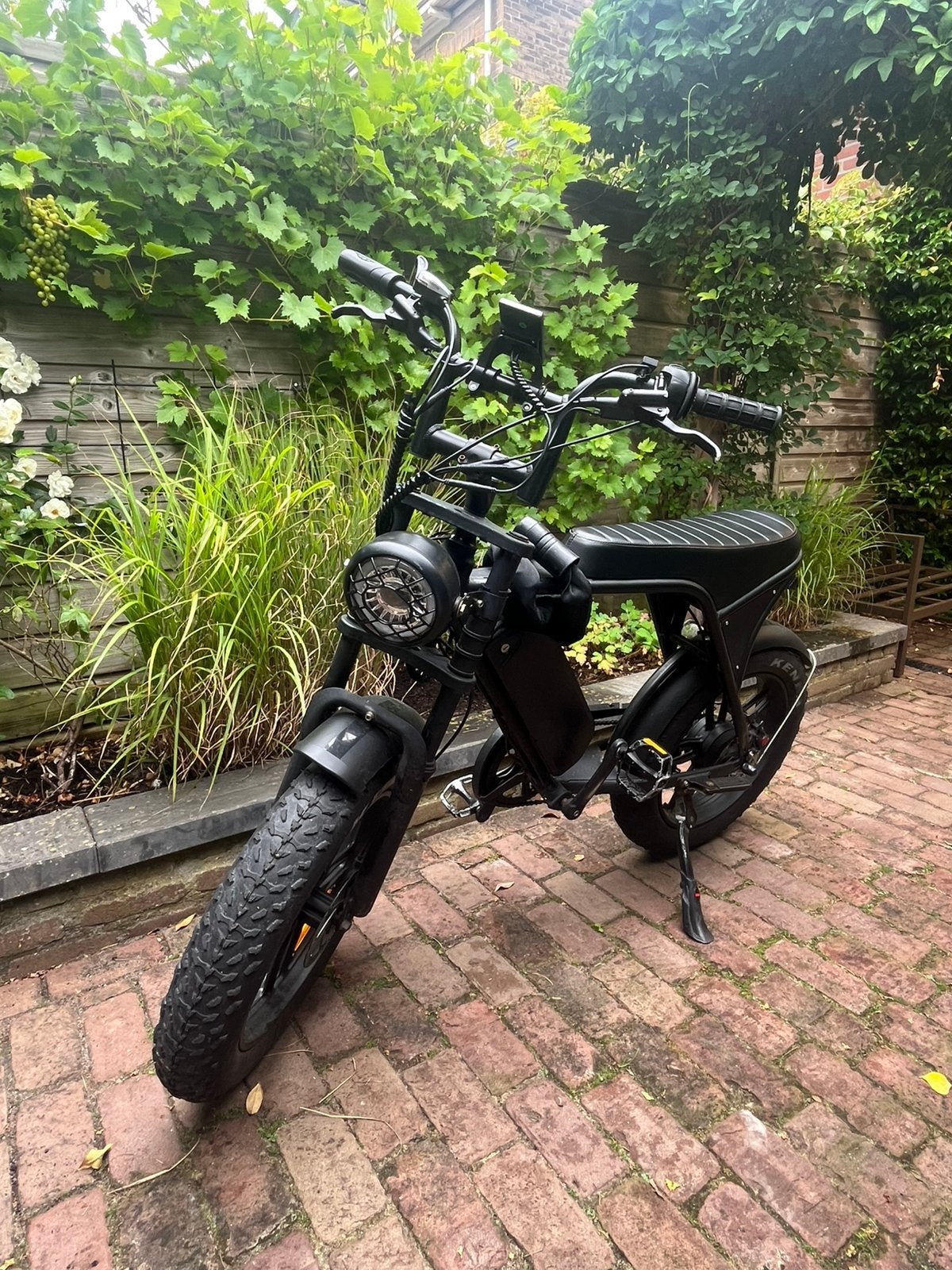 Ouxi v8, Fietsen en Brommers, Ophalen, Zo goed als nieuw, Overige modellen