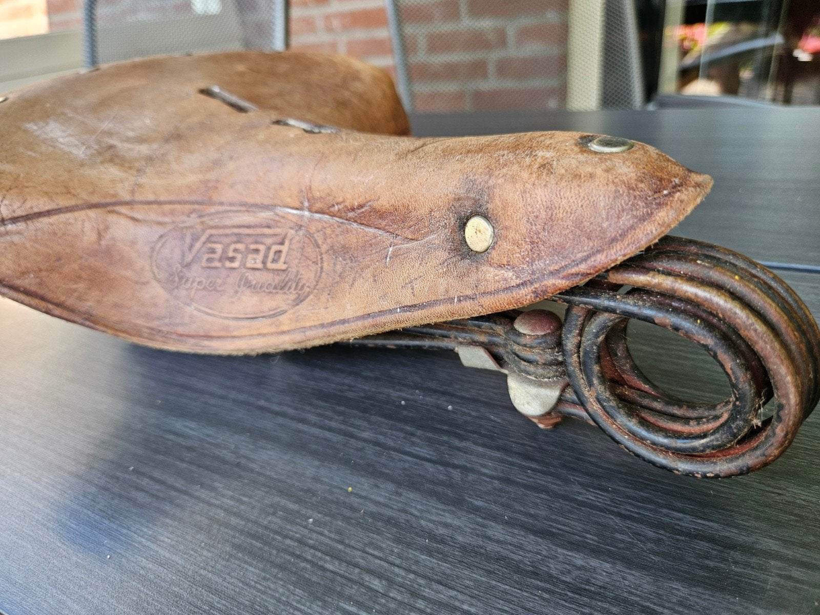 Vasad antiek leren zadel - Vintage fietszadel, Gebruikt, Leer, Ophalen of Verzenden, Stadsfiets