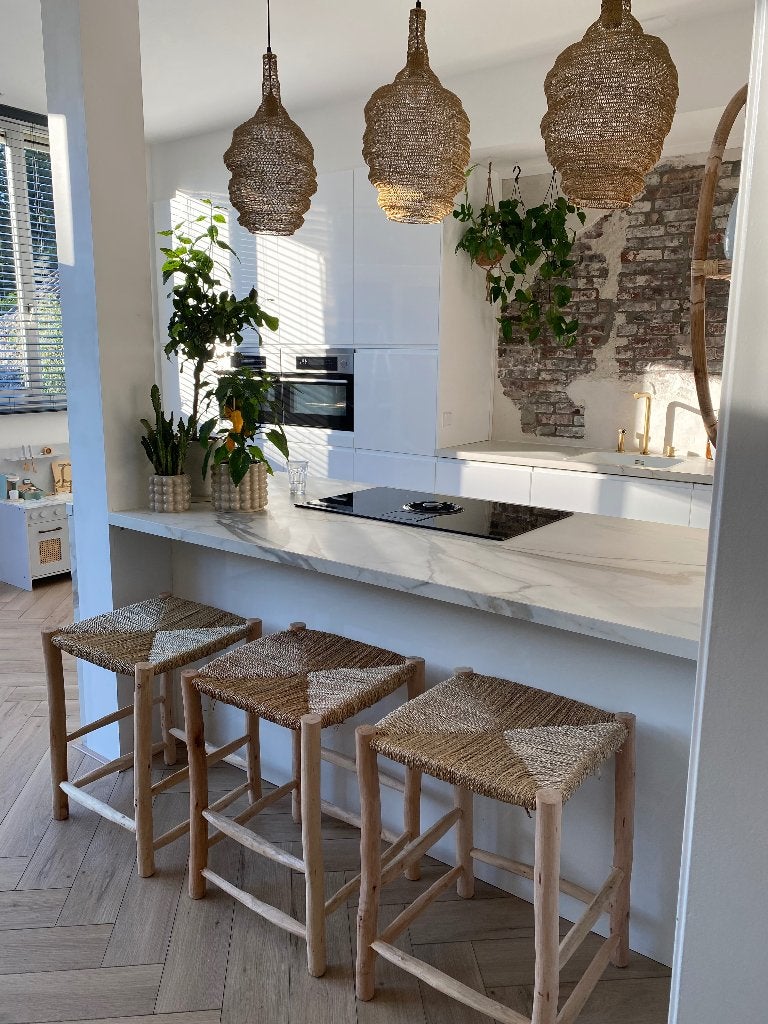 Prachtige set van 3 houten barstoelen met zeegras