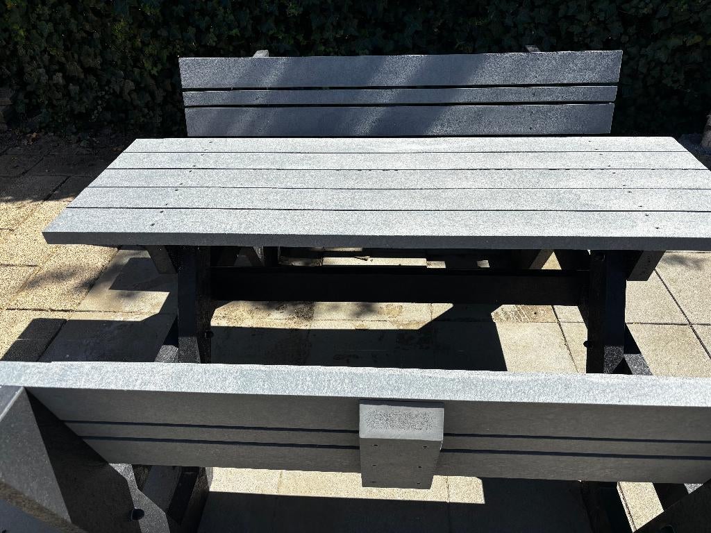 Luxe picknicktafel met dubbele rugleuning – onderhoudsvrij, Tuin en Terras, Picknicktafels, Ophalen, Gebruikt, Rechthoekig, Overige materialen