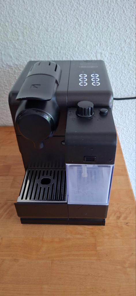 Nespresso lattisma touch, Witgoed en Apparatuur, Koffiezetapparaten, Gebruikt, Koffiepads en cups, Combi, 1 kopje, Afneembaar waterreservoir