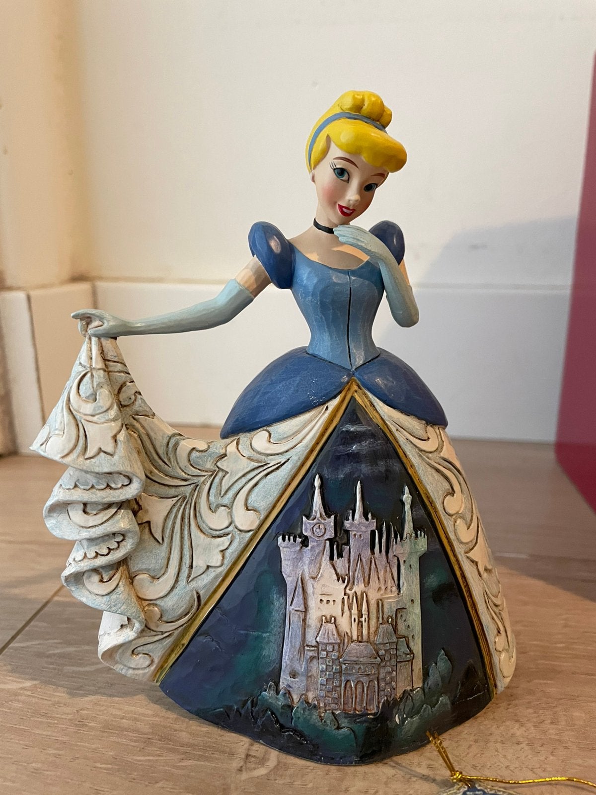 Disney traditions Jim Shore CINDERELLA Castle Dress assepoes, Ophalen of Verzenden, Assepoester of Belle, Nieuw, Beeldje of Figuurtje