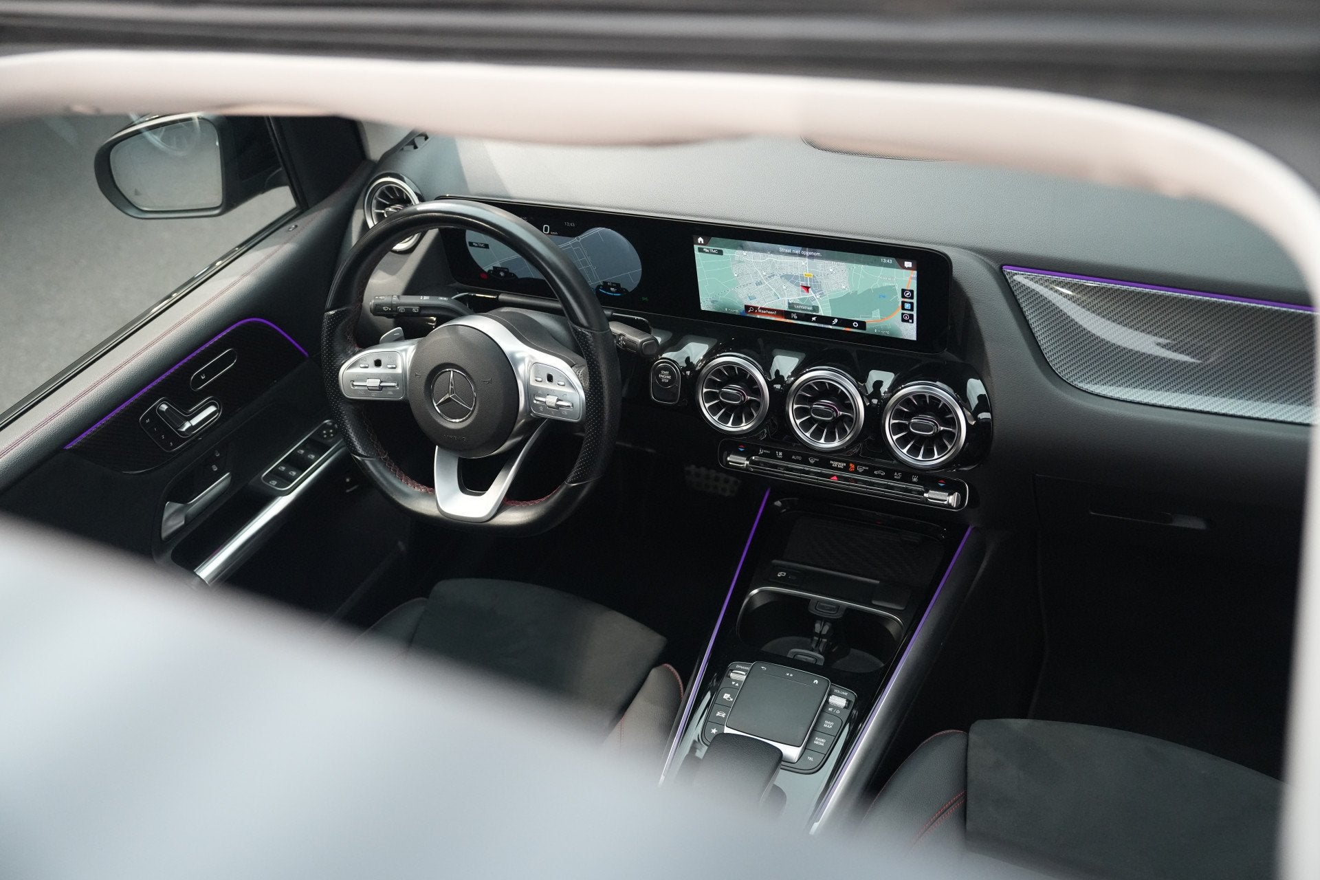 Mercedes-Benz B-Klasse 250 e AMG  PANO  ADAP.CRUISE, Auto's, Gebruikt, 4 cilinders, Bedrijf, 1600 kg