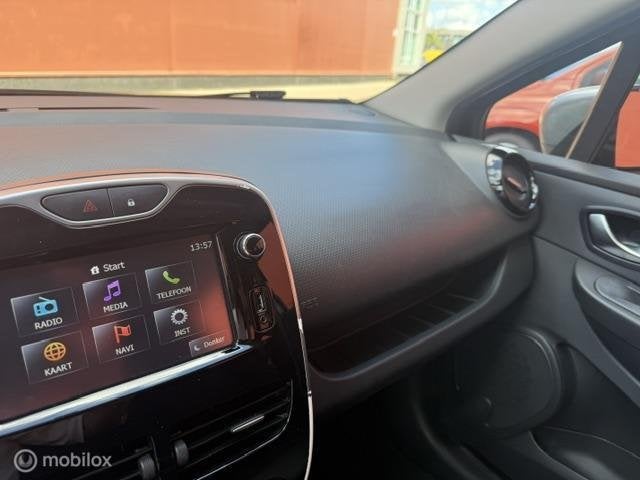 Foto 16 van Renault Clio 0.9 TCe Dynamique 5 DRS - APK 07-2027 - AIRCO-
