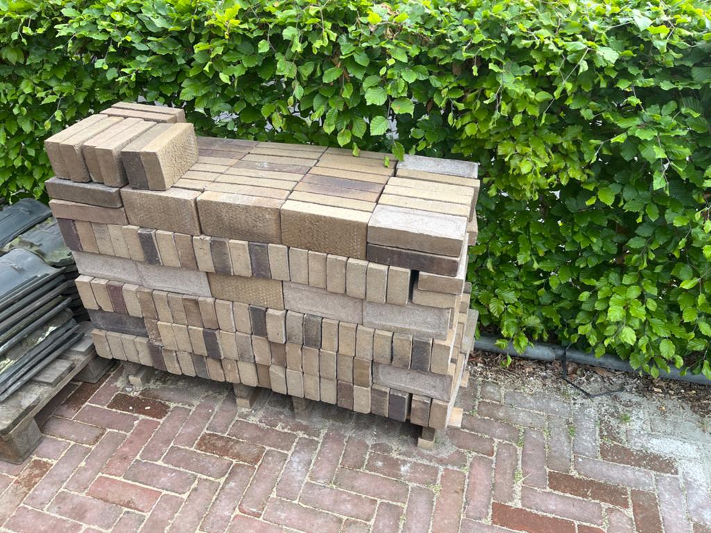 240 gele genuanceerde metselstenen - over na renovatie, Ophalen, Gebruikt, Bakstenen