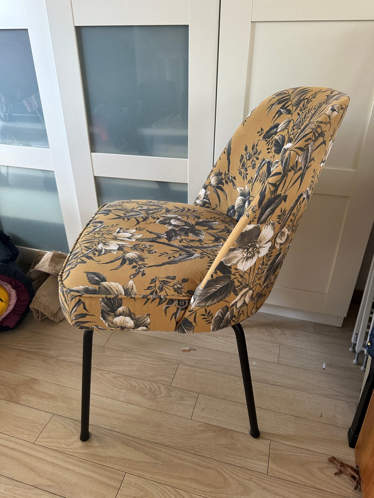 Vogue eetkamerstoel velvet poppy mosterdgeel, Ophalen, Overige kleuren, Zo goed als nieuw, Eén