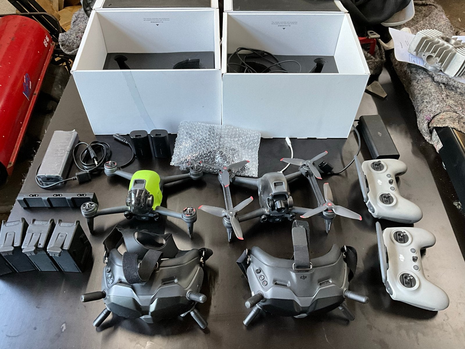 2 complete DJI Fly sets - 1 met waterschade (vision defect), Gebruikt, Cameradrone, Extra accu('s), 5 tot 10 kilometer