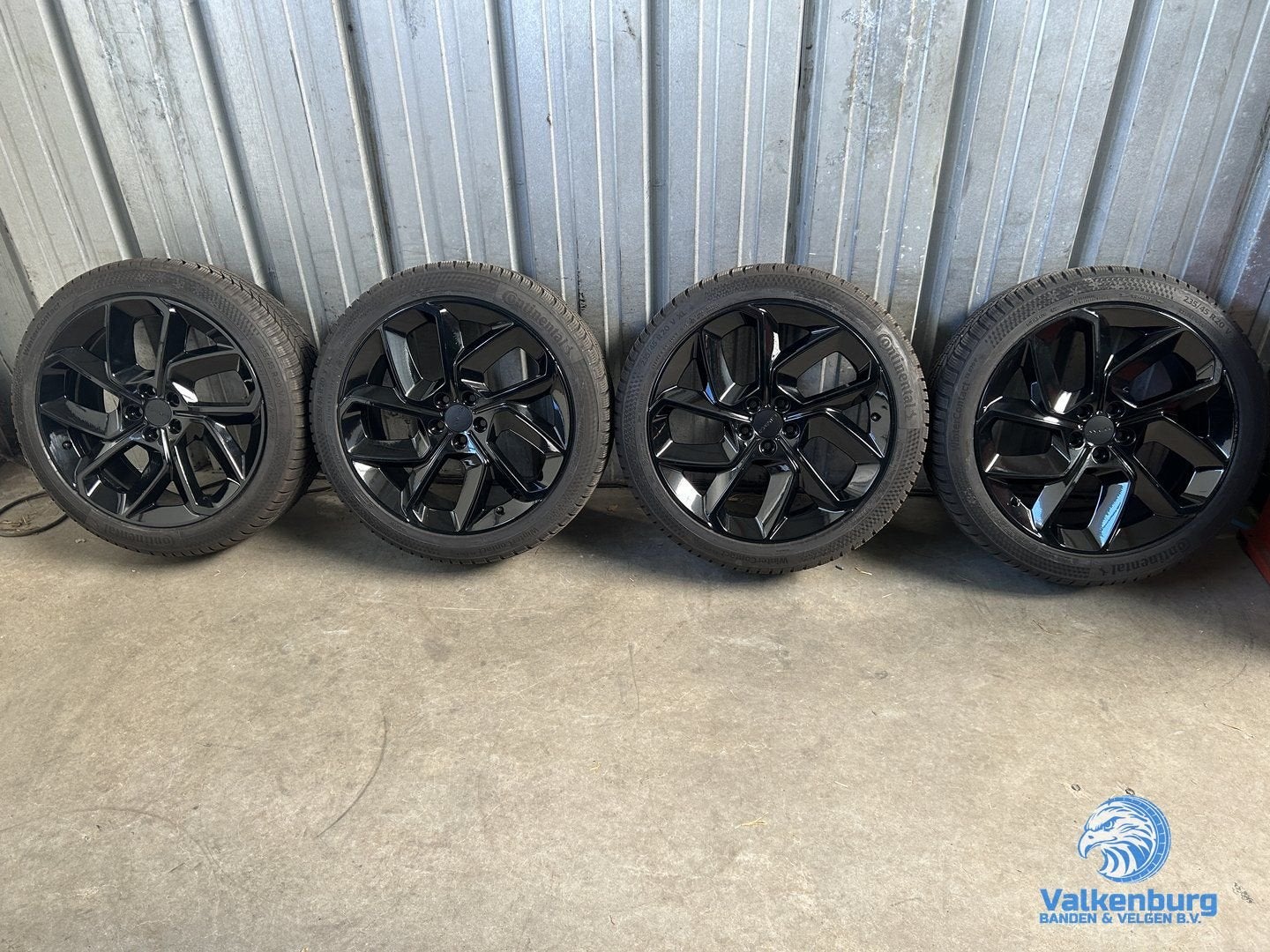 8mm! Originele Lynk & Co 20 inch zwarte velgen 5x108 winterb, Auto-onderdelen, Gebruikt, -, -, Banden en Velgen