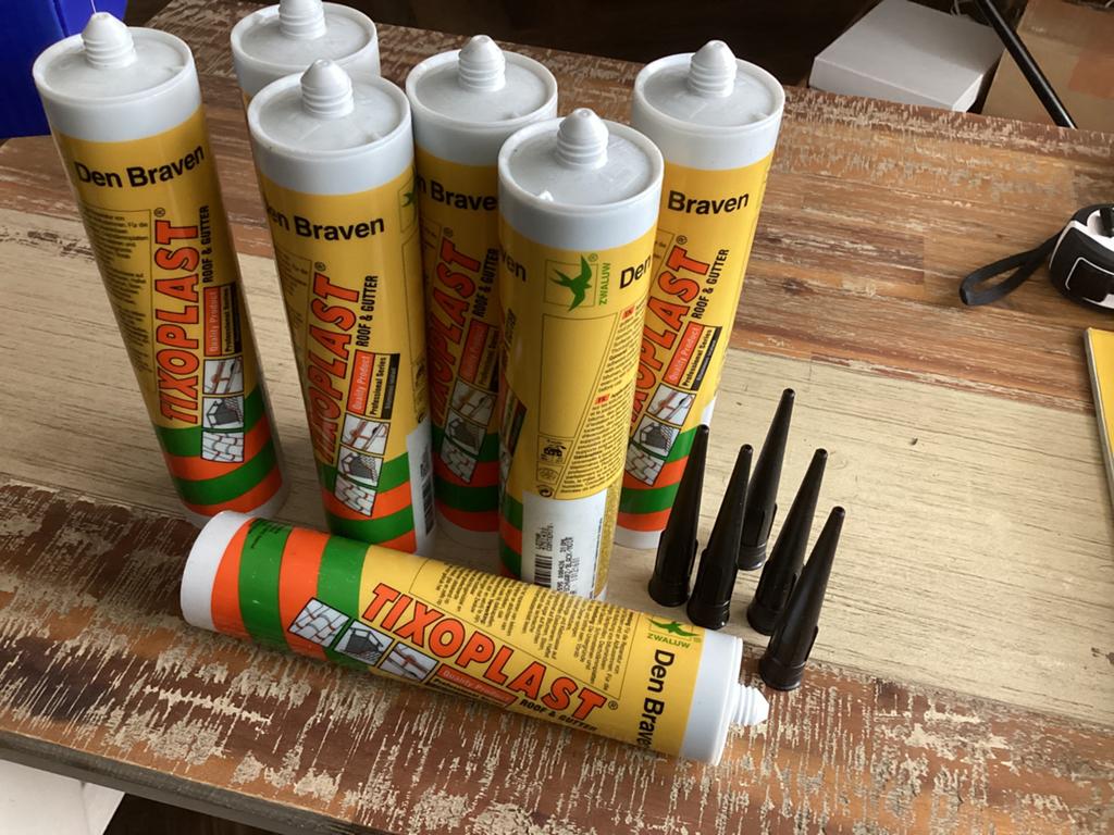 Tixoplast tube s, Doe-het-zelf en Verbouw, Dakpannen en Dakbedekking, Overige materialen, Zwart, Nieuw, Ophalen of Verzenden