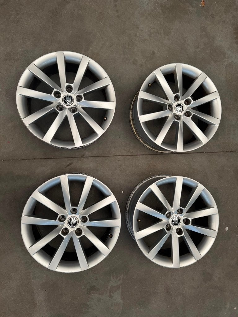 Orginele Skoda Alaris Octavia 18 inch velgen 5x112 ET51 GOLF, Ophalen, 18 inch, Gebruikt, 255 mm