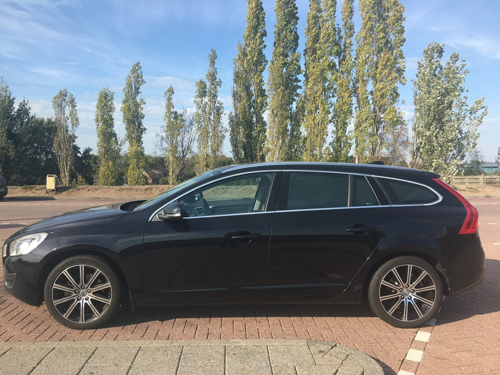 Erg mooie Volvo V60 D5 215pk dec. 2011, Auto's, 1800 kg, Zwart, Zwart, Leder