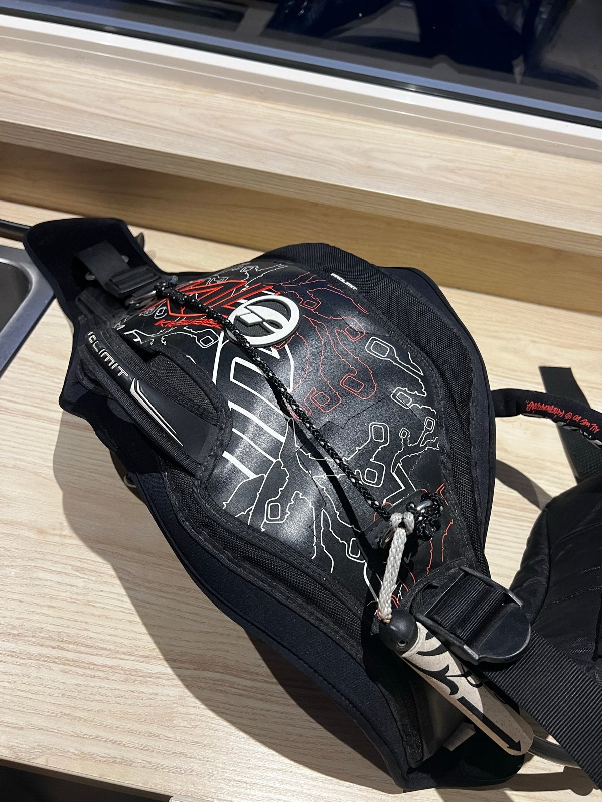 Kite trapeze maat XS - Zo goed als nieuw, Watersport en Boten, Ophalen, Trapeze, Geen board, Zo goed als nieuw