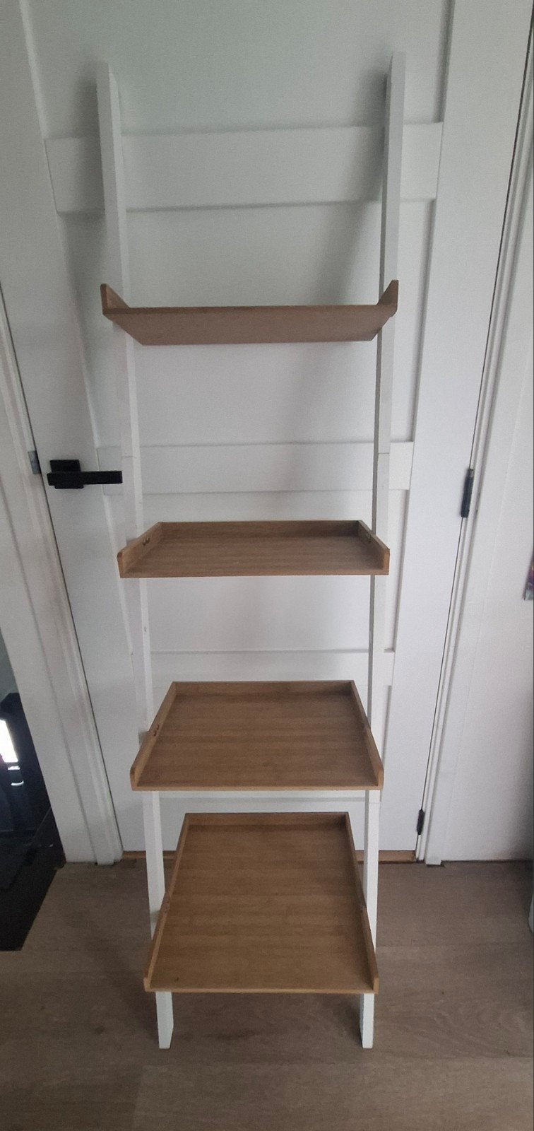 wand kast, Ophalen
