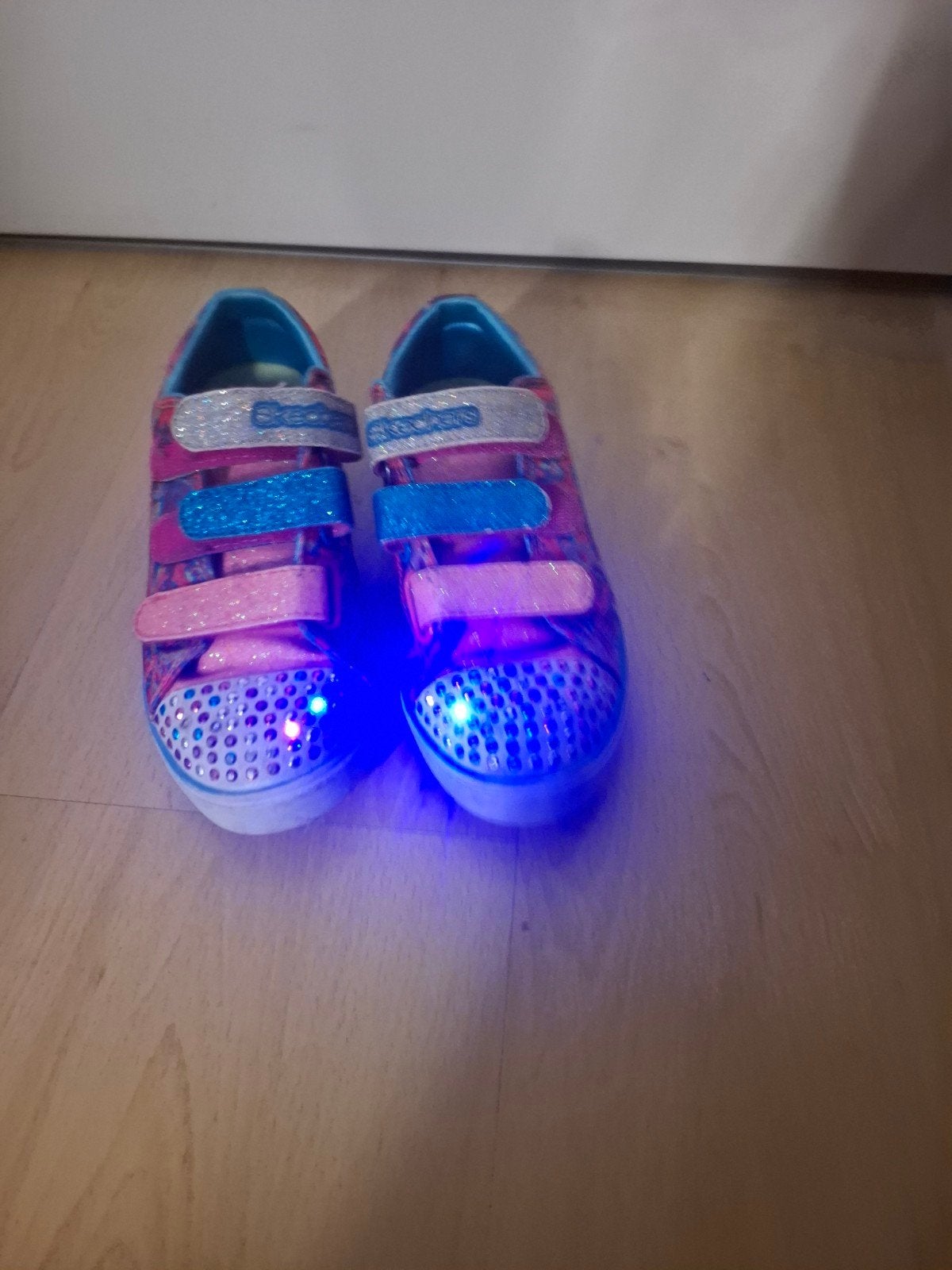 Skechers Twinkle Toes meisjes schoenen met lichtjes maat 32, Ophalen, Meisje, Schoenen, Skechers
