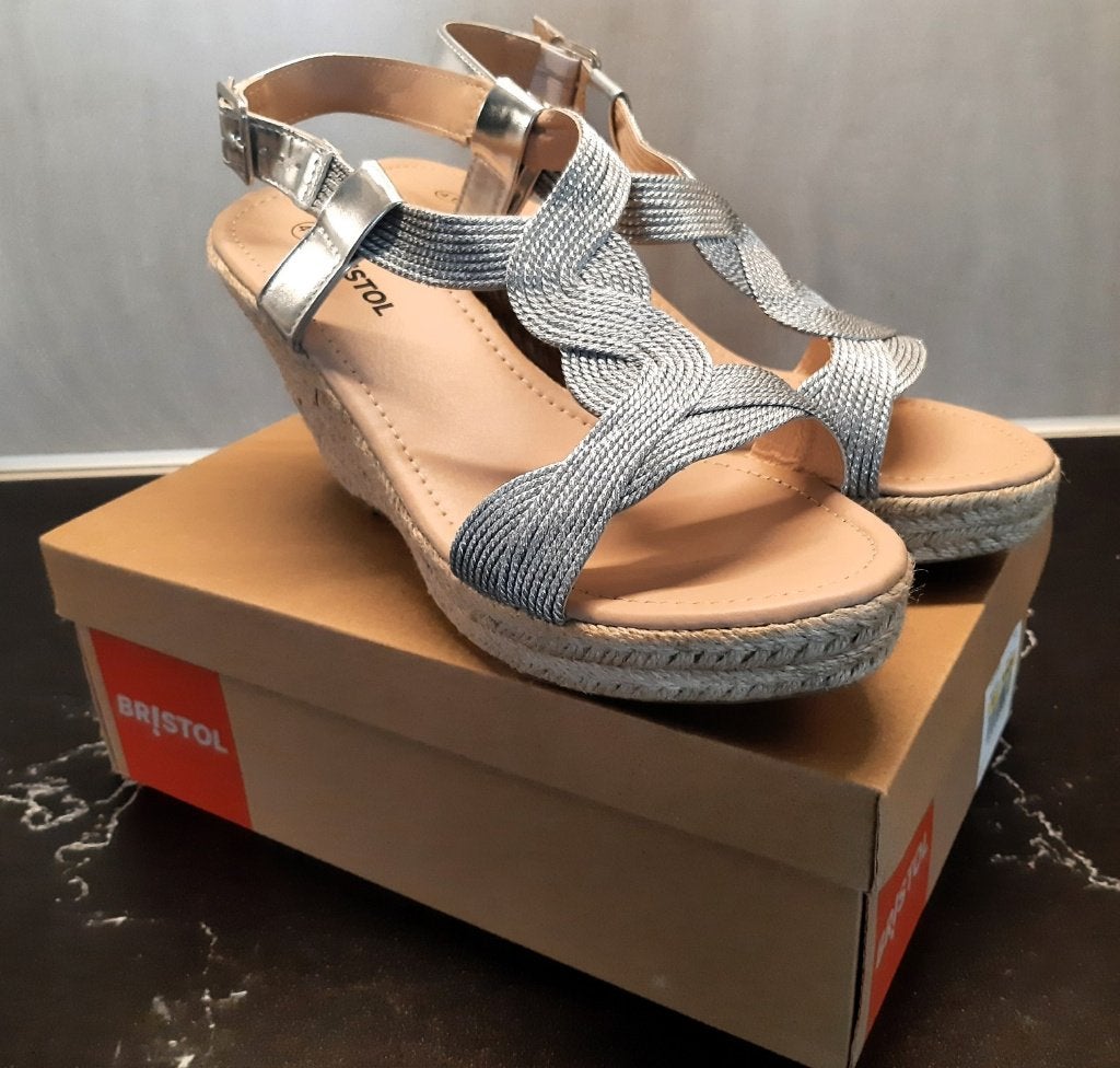 Dames zomerschoentjes met zilverkleurige bandjes, Overige kleuren, Nieuw, Bristol, Sandalen of Muiltjes